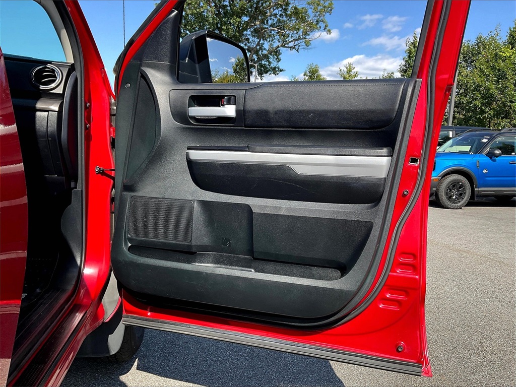 2018 Toyota Tundra SR5 - Photo 11