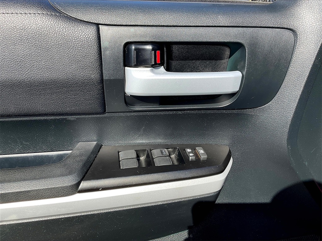 2018 Toyota Tundra SR5 - Photo 35