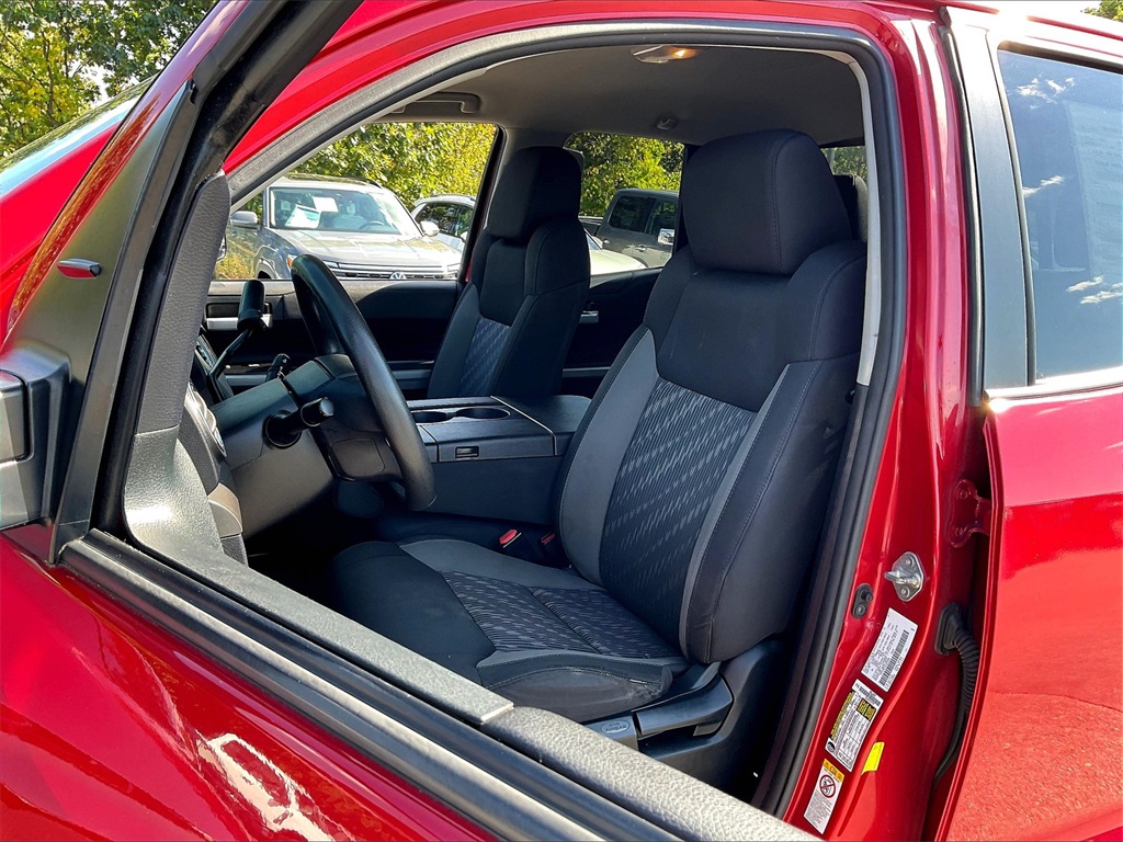 2018 Toyota Tundra SR5 - Photo 9