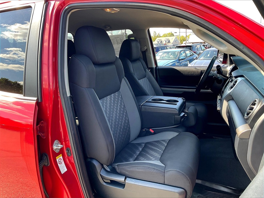 2018 Toyota Tundra SR5 - Photo 10