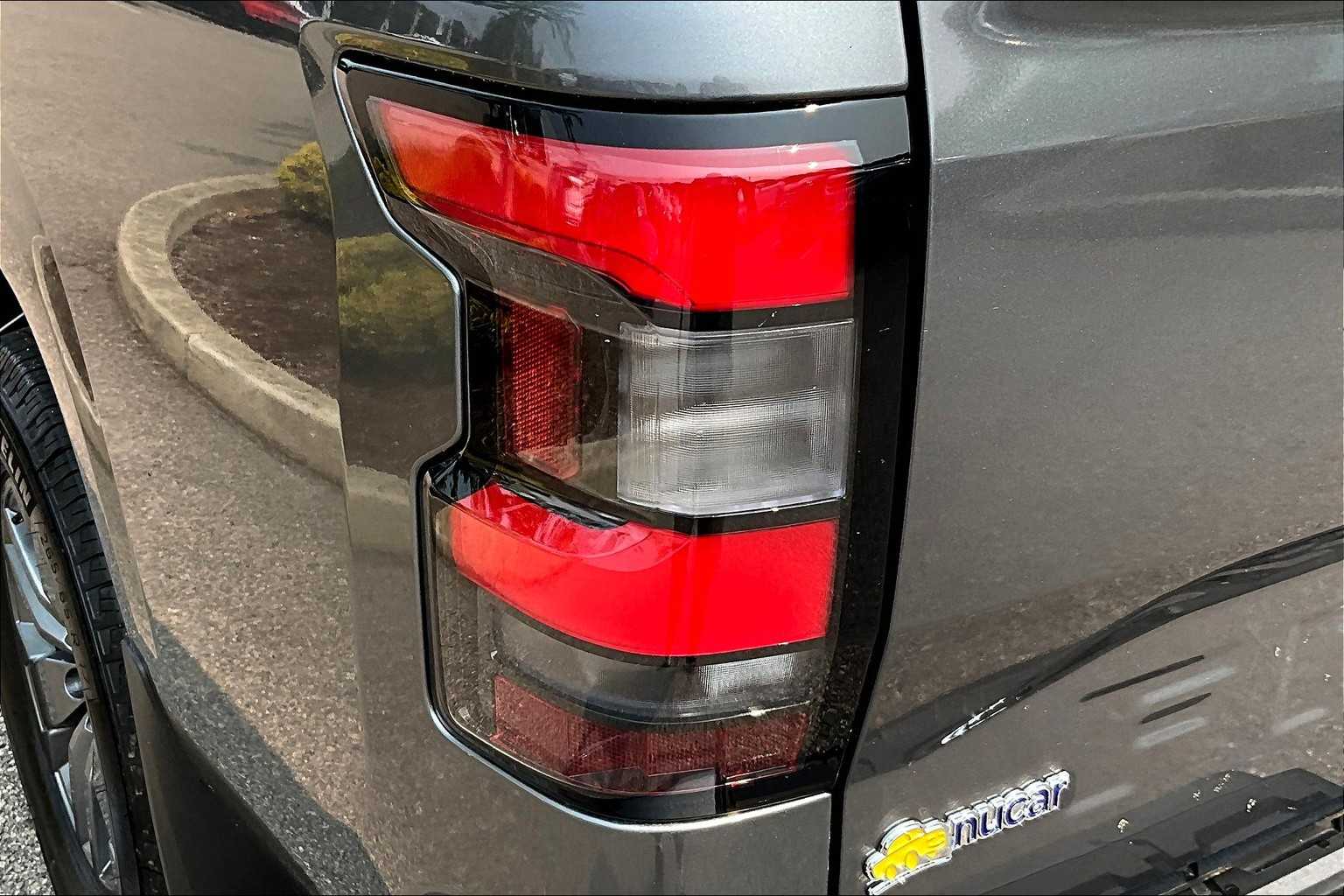2025 Nissan Frontier SV - Photo 33