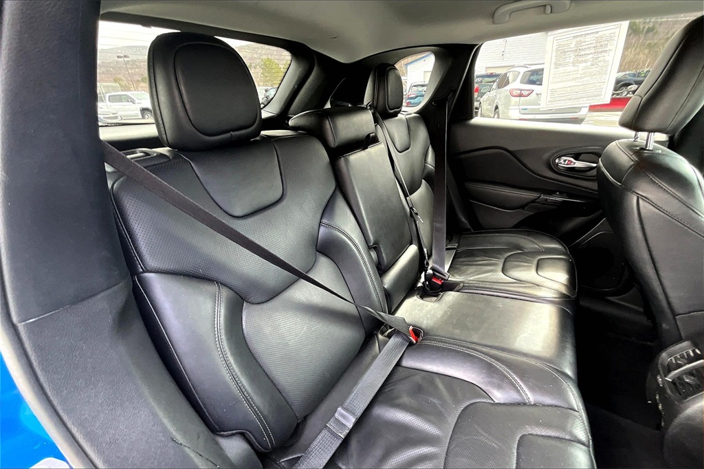 2023 Jeep Cherokee Altitude - Photo 16