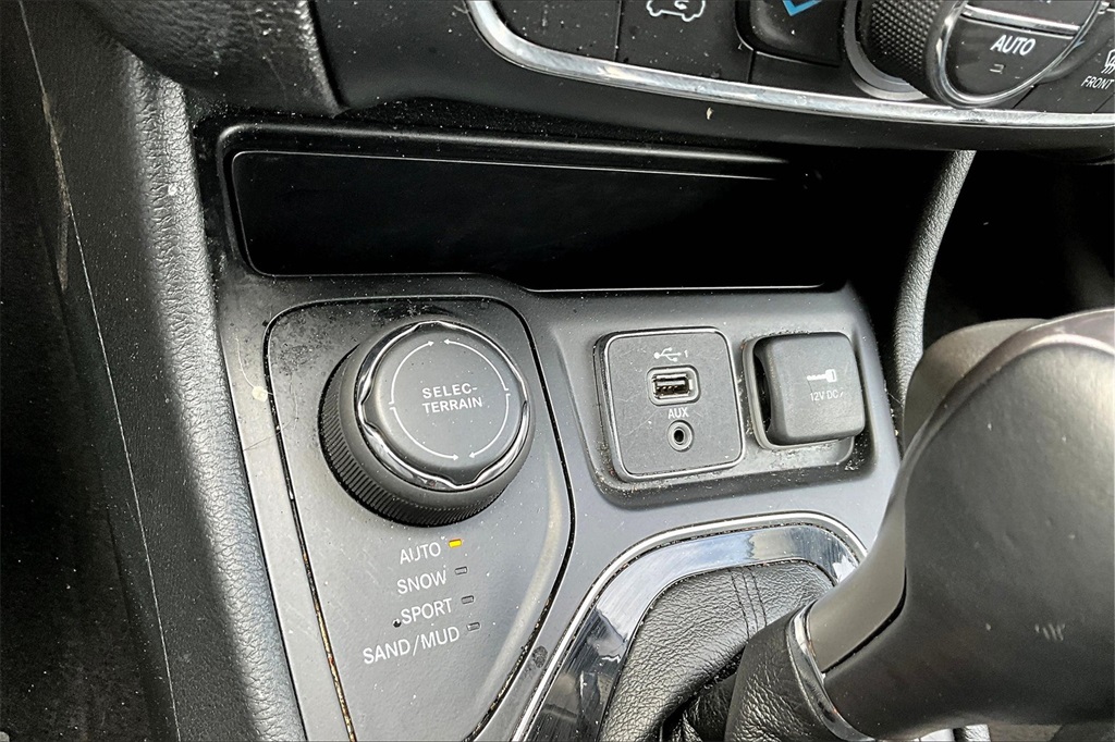2023 Jeep Cherokee Altitude - Photo 26