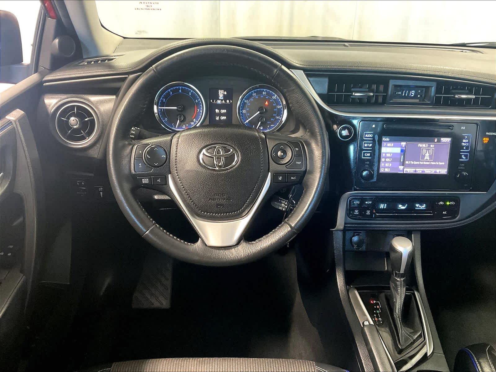 2017 Toyota Corolla SE - Photo 17