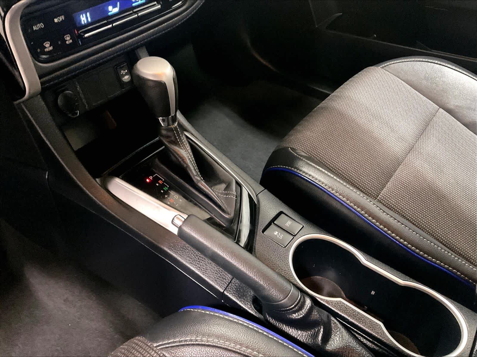 2017 Toyota Corolla SE - Photo 20