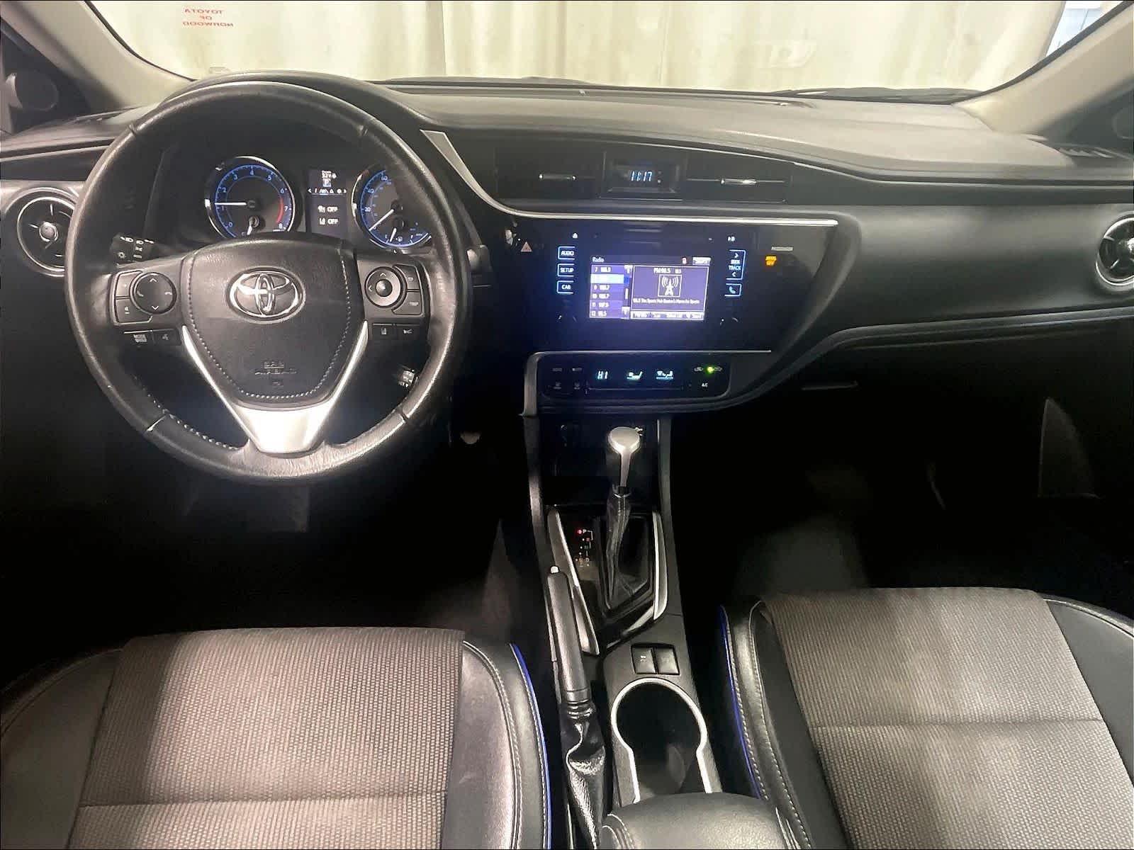 2017 Toyota Corolla SE - Photo 21