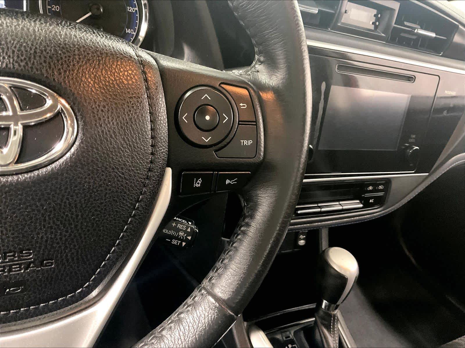 2017 Toyota Corolla SE - Photo 23