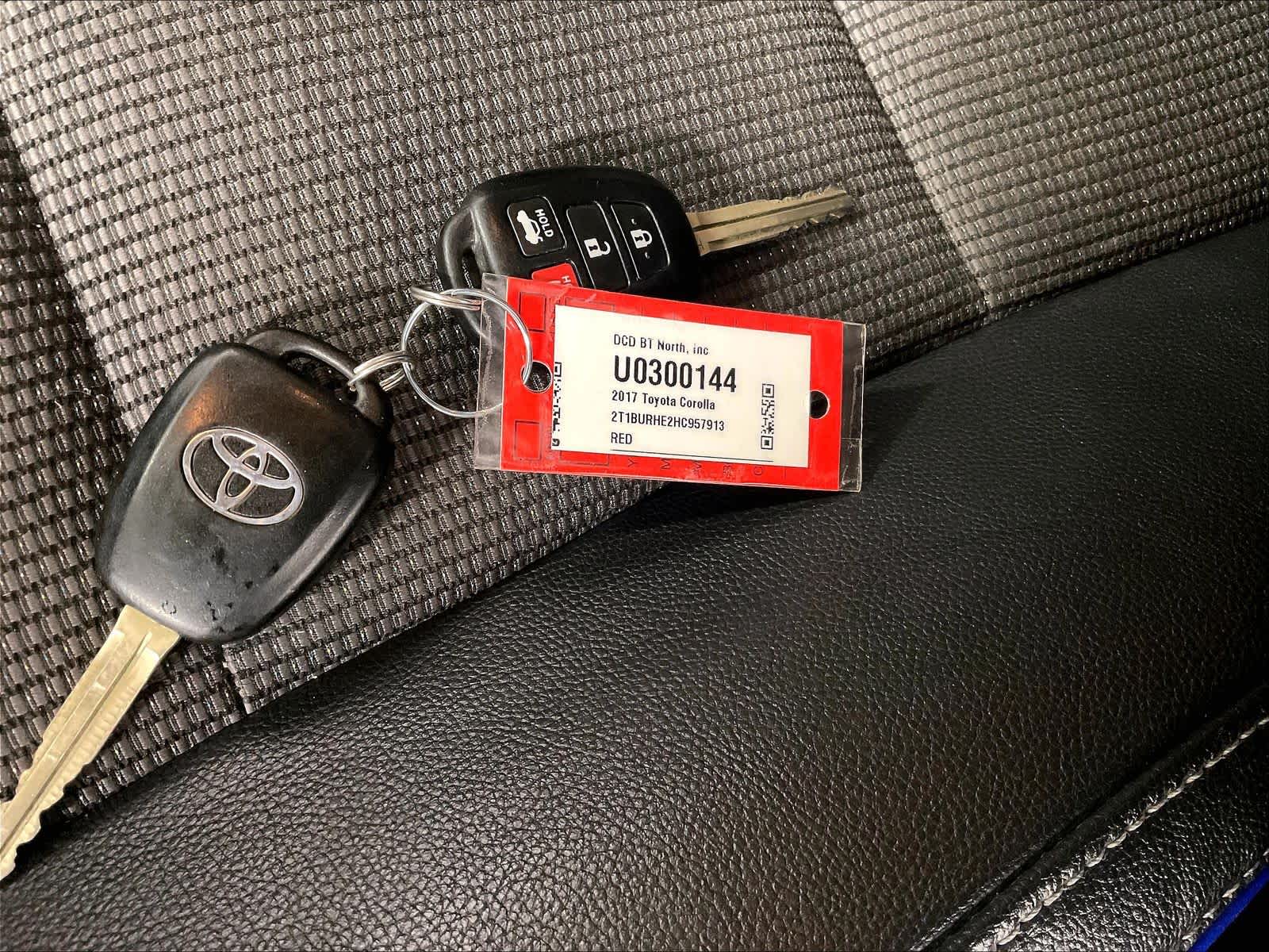 2017 Toyota Corolla SE - Photo 30