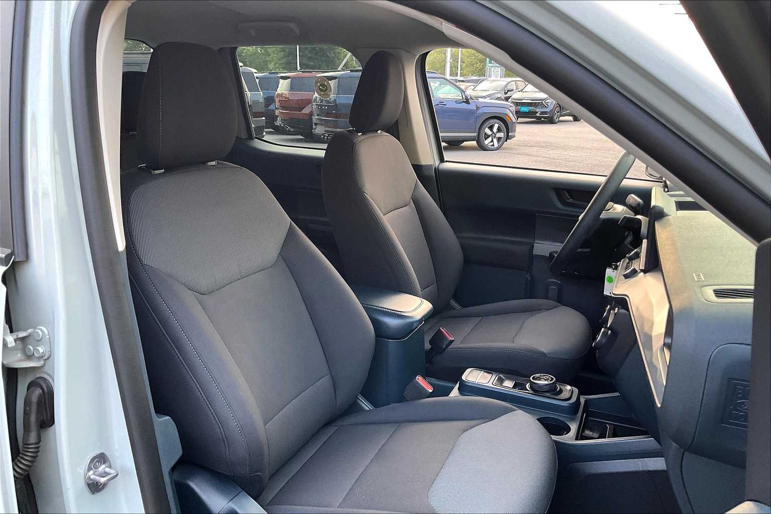 2022 Ford Maverick XL - Photo 11