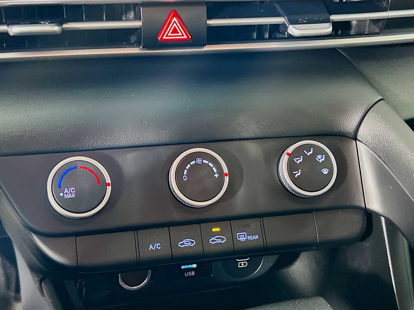 2025 Hyundai Elantra SE - Photo 15