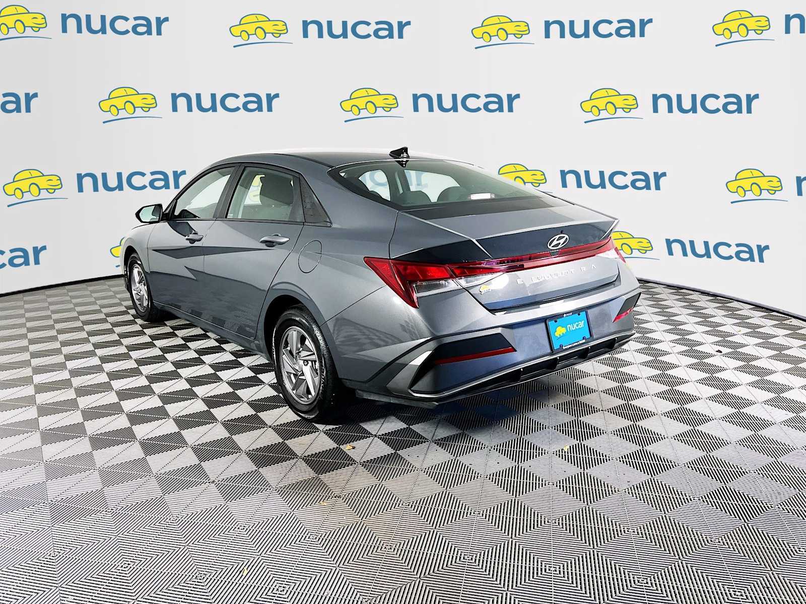 2025 Hyundai Elantra SE - Photo 5