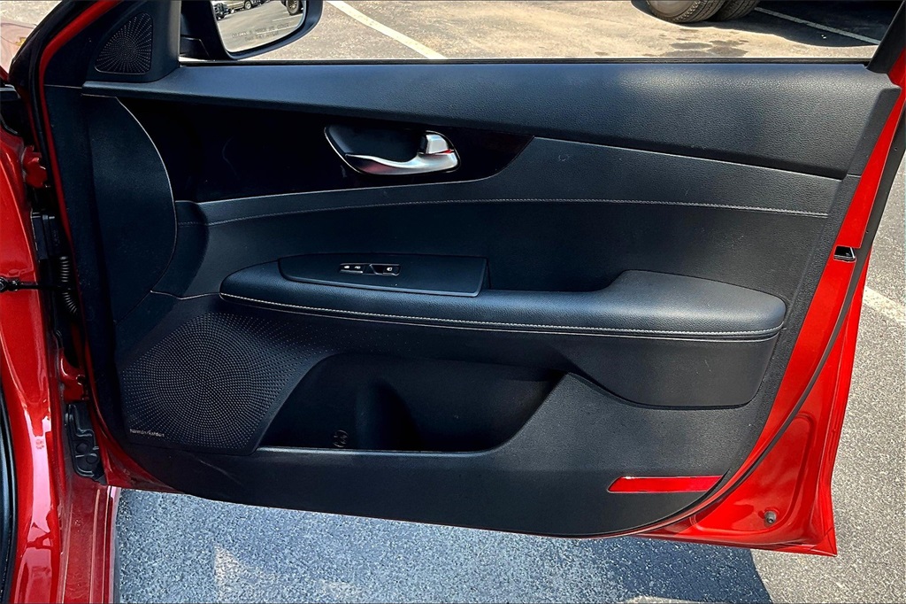 2023 Kia Forte GT-Line - Photo 12