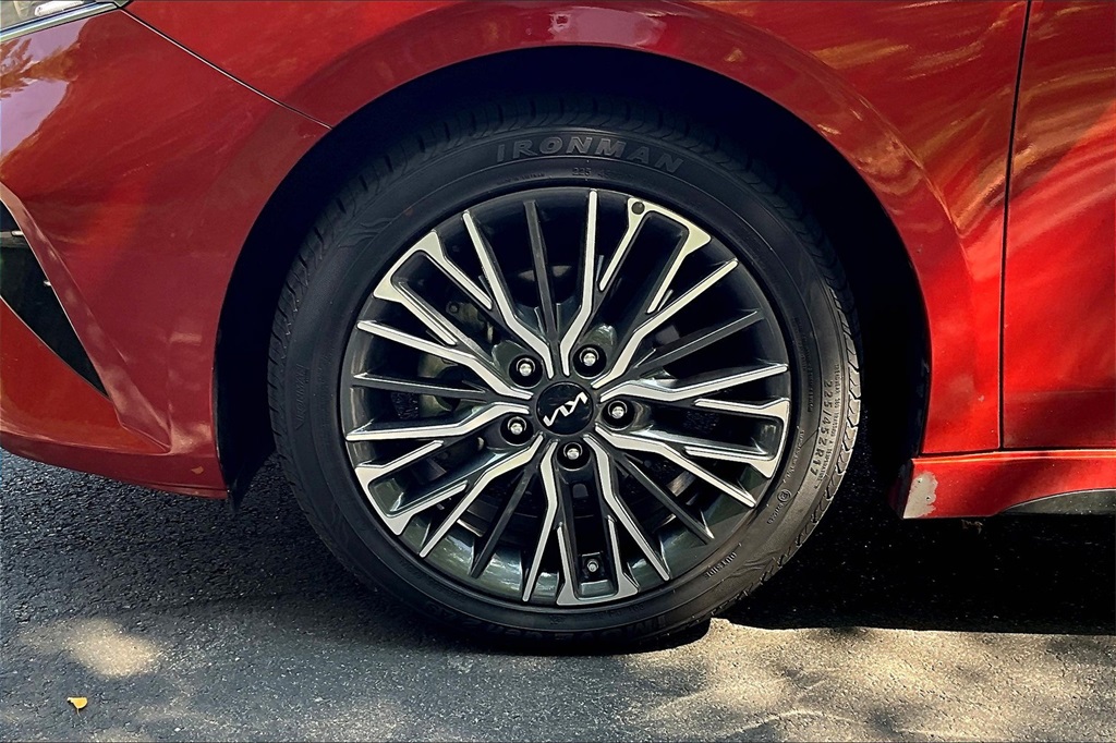 2023 Kia Forte GT-Line - Photo 7