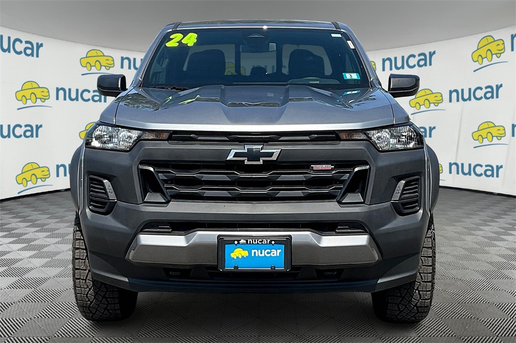2024 Chevrolet Colorado Trail Boss - Photo 2