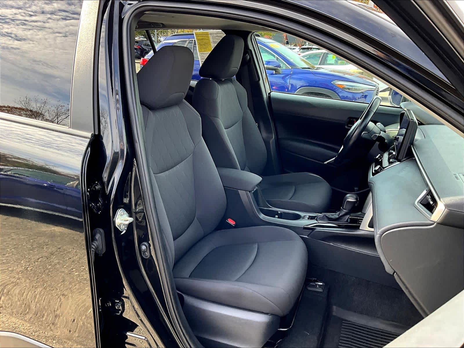 2023 Toyota Corolla Cross LE - Photo 11