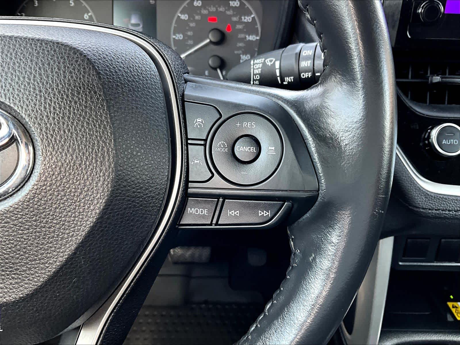 2023 Toyota Corolla Cross LE - Photo 24