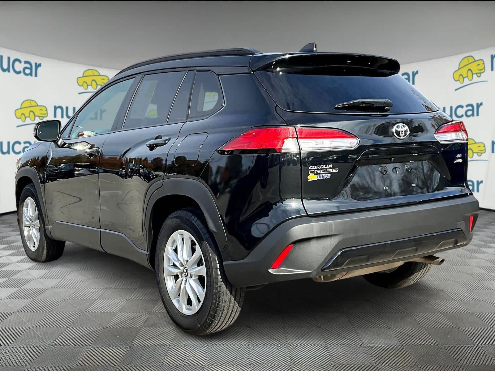 2023 Toyota Corolla Cross LE - Photo 4