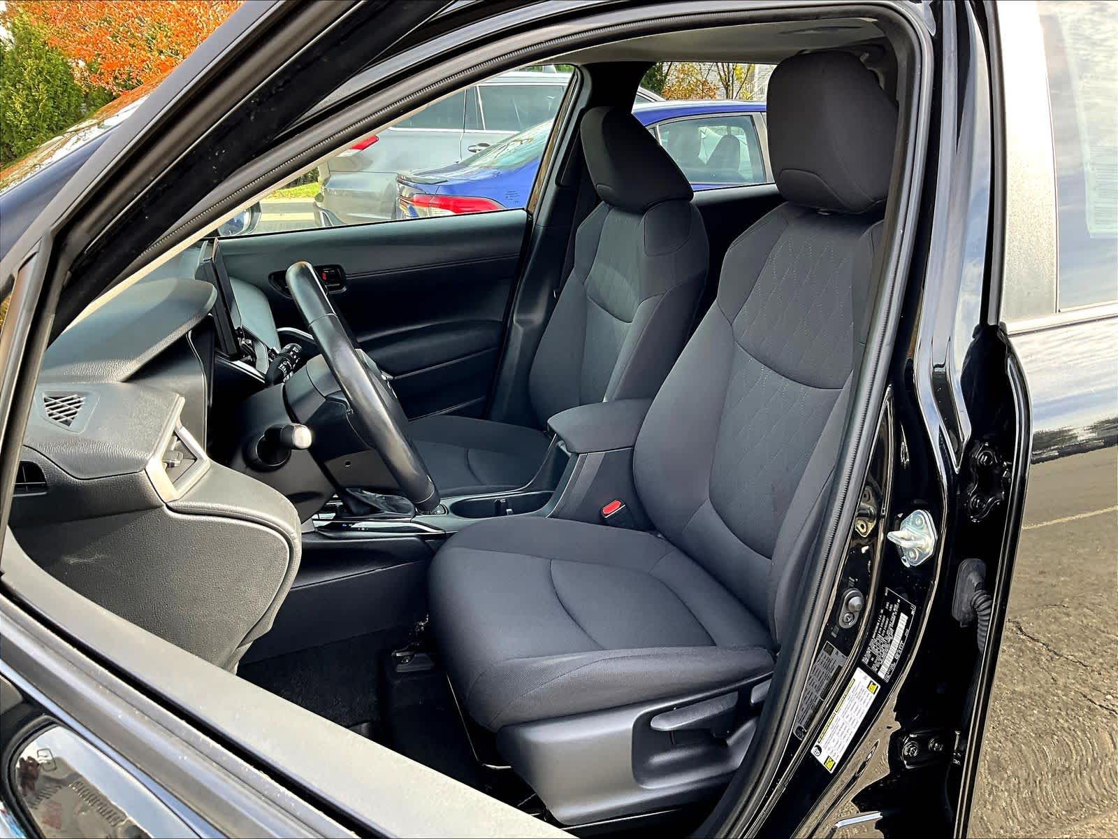 2023 Toyota Corolla Cross LE - Photo 10