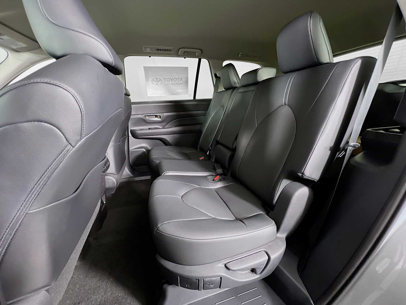 2026 Toyota Grand Highlander XLE - Photo 13