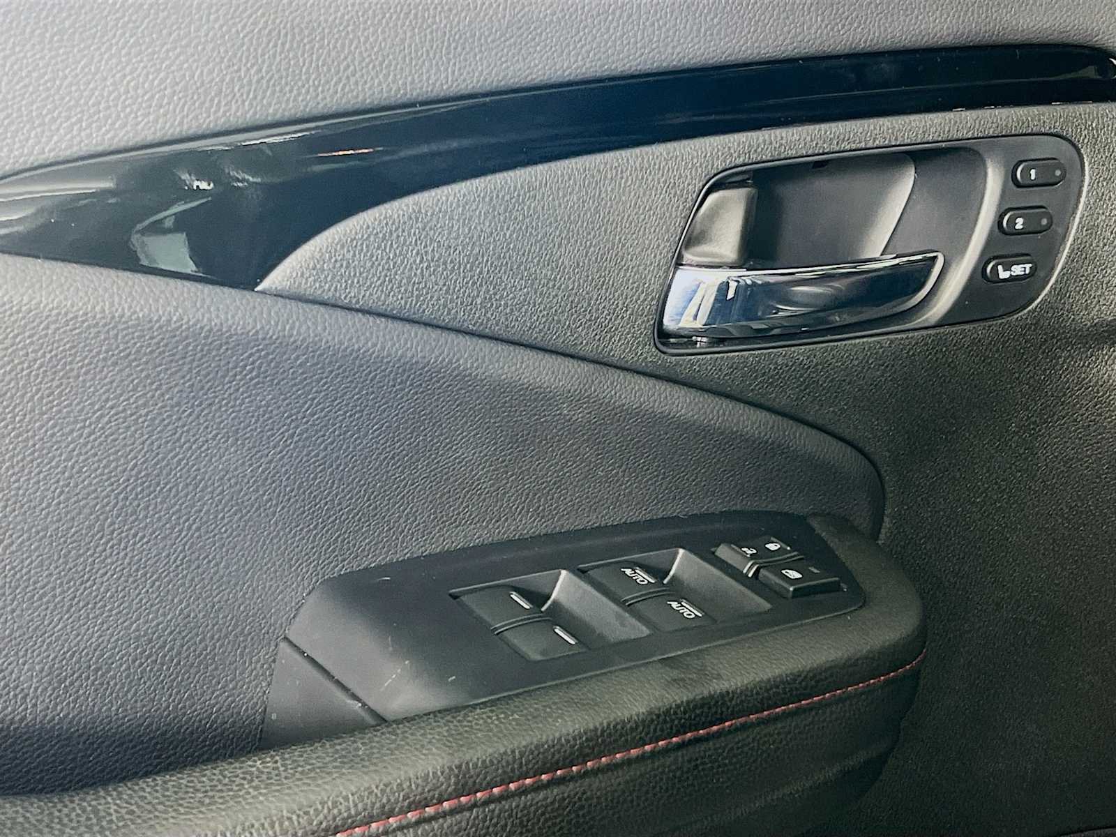 2025 Honda Ridgeline Black Edition - Photo 18