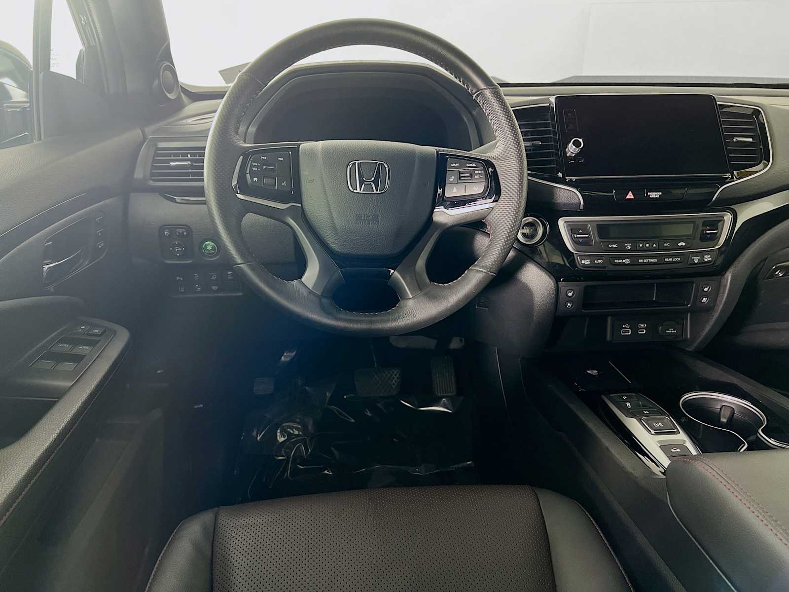 2025 Honda Ridgeline Black Edition - Photo 24