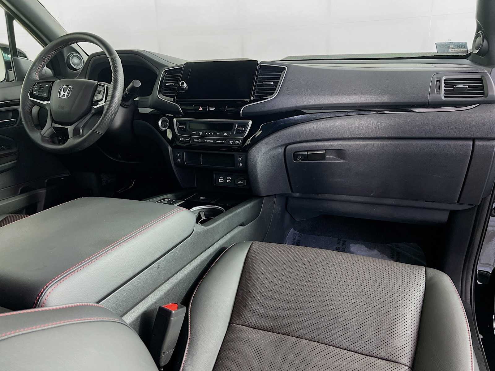 2025 Honda Ridgeline Black Edition - Photo 31