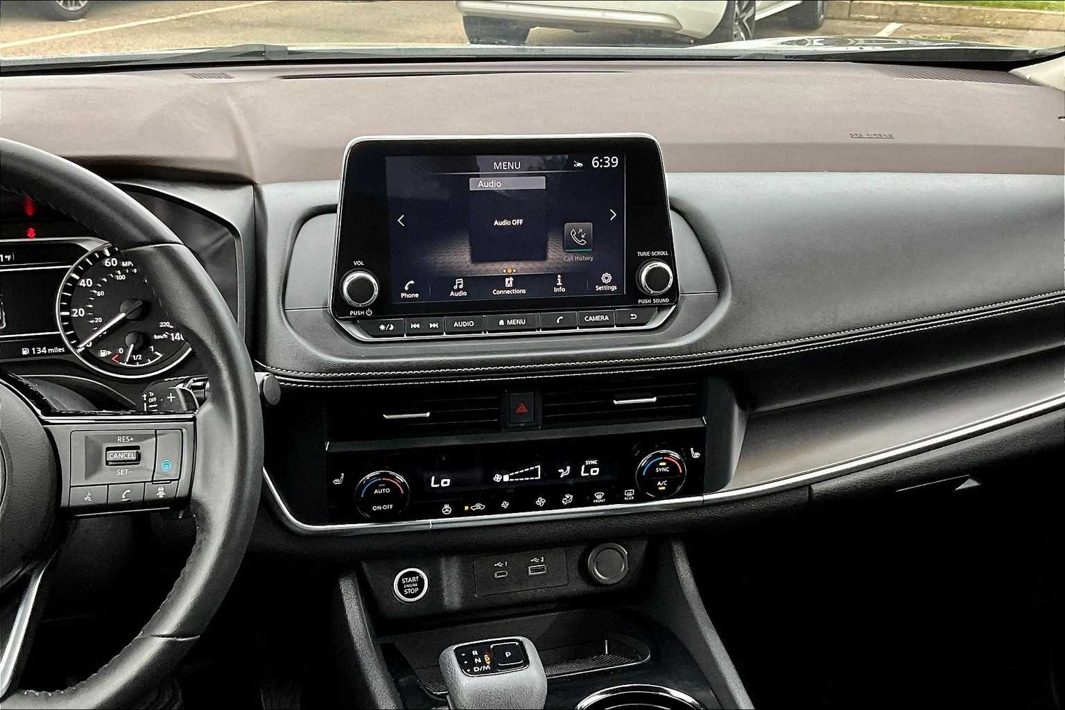 2023 Nissan Rogue SV - Photo 18