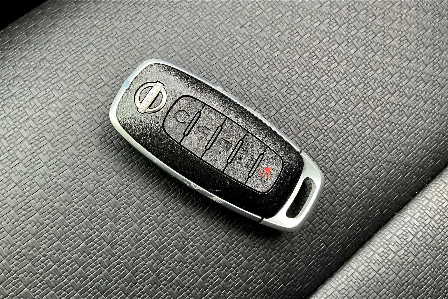 2023 Nissan Rogue SV - Photo 30
