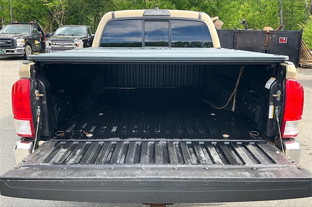 2017 Toyota Tacoma SR5 - Photo 29