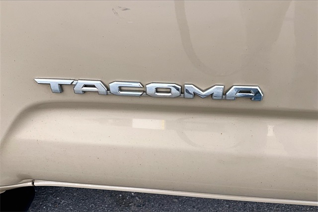 2017 Toyota Tacoma SR5 - Photo 8
