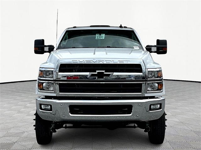 2023 Chevrolet Silverado 4500HD Work Truck photo 2