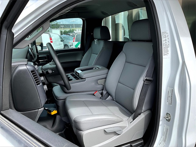 2023 Chevrolet Silverado 4500HD Work Truck - Photo 9