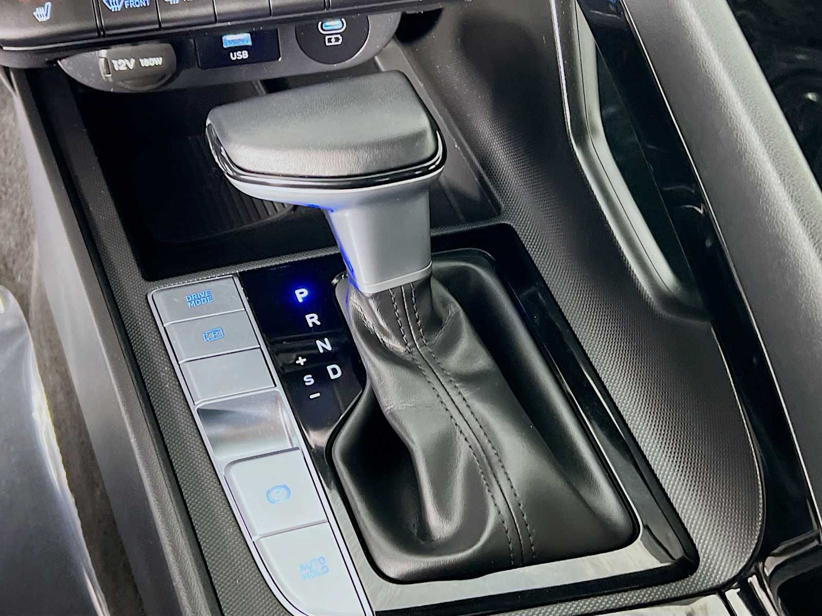 2024 Hyundai Elantra SEL - Photo 17