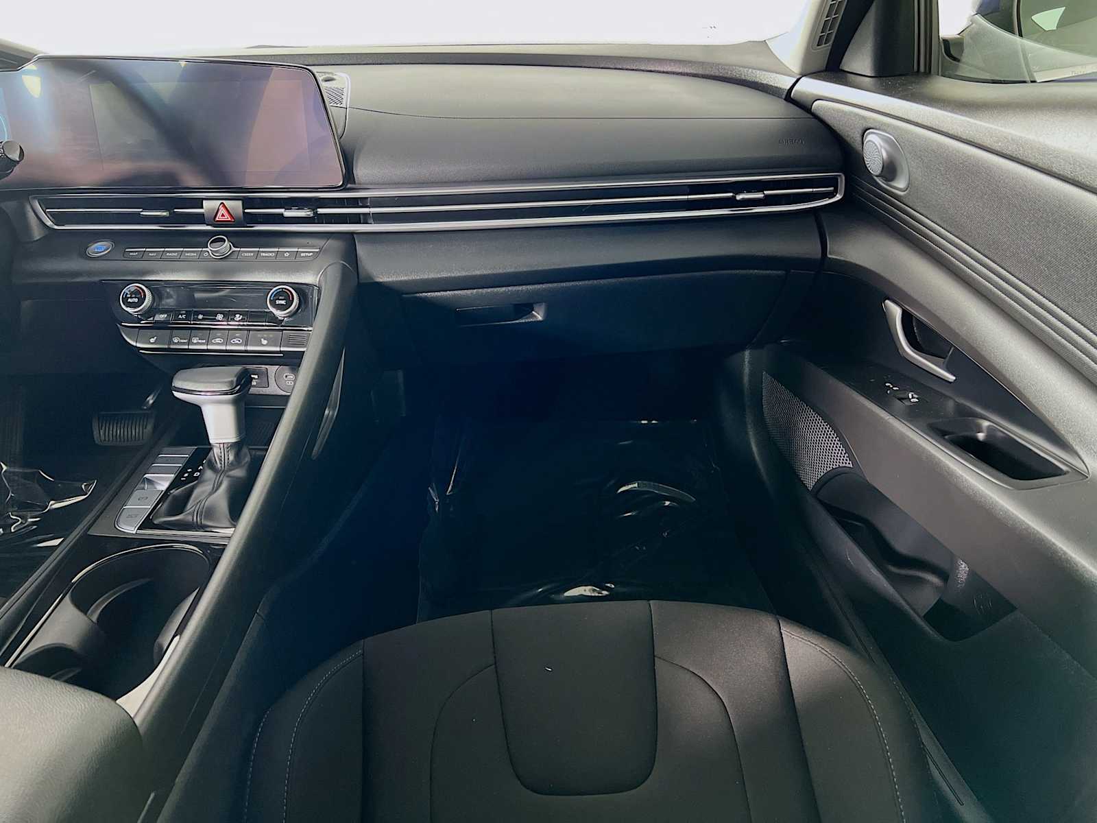2024 Hyundai Elantra SEL - Photo 25