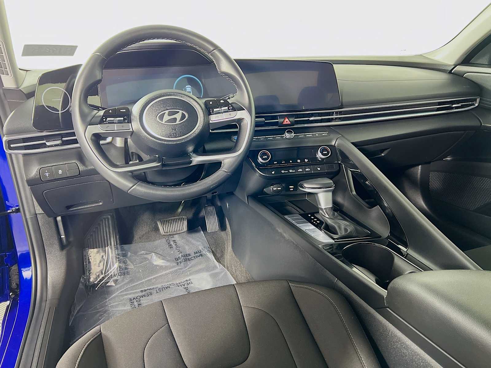 2024 Hyundai Elantra SEL - Photo 9