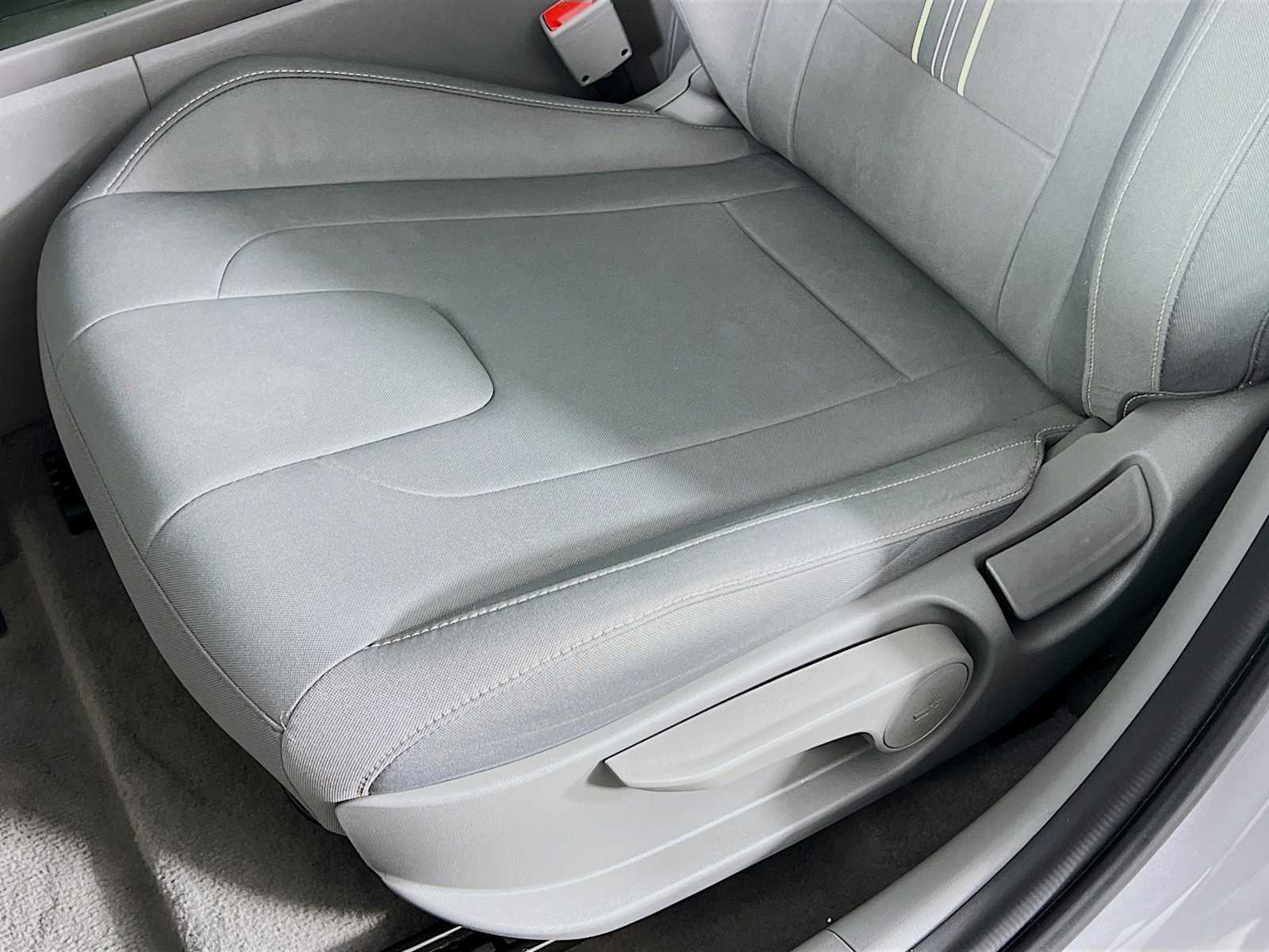 2025 Hyundai Elantra SEL Sport - Photo 19