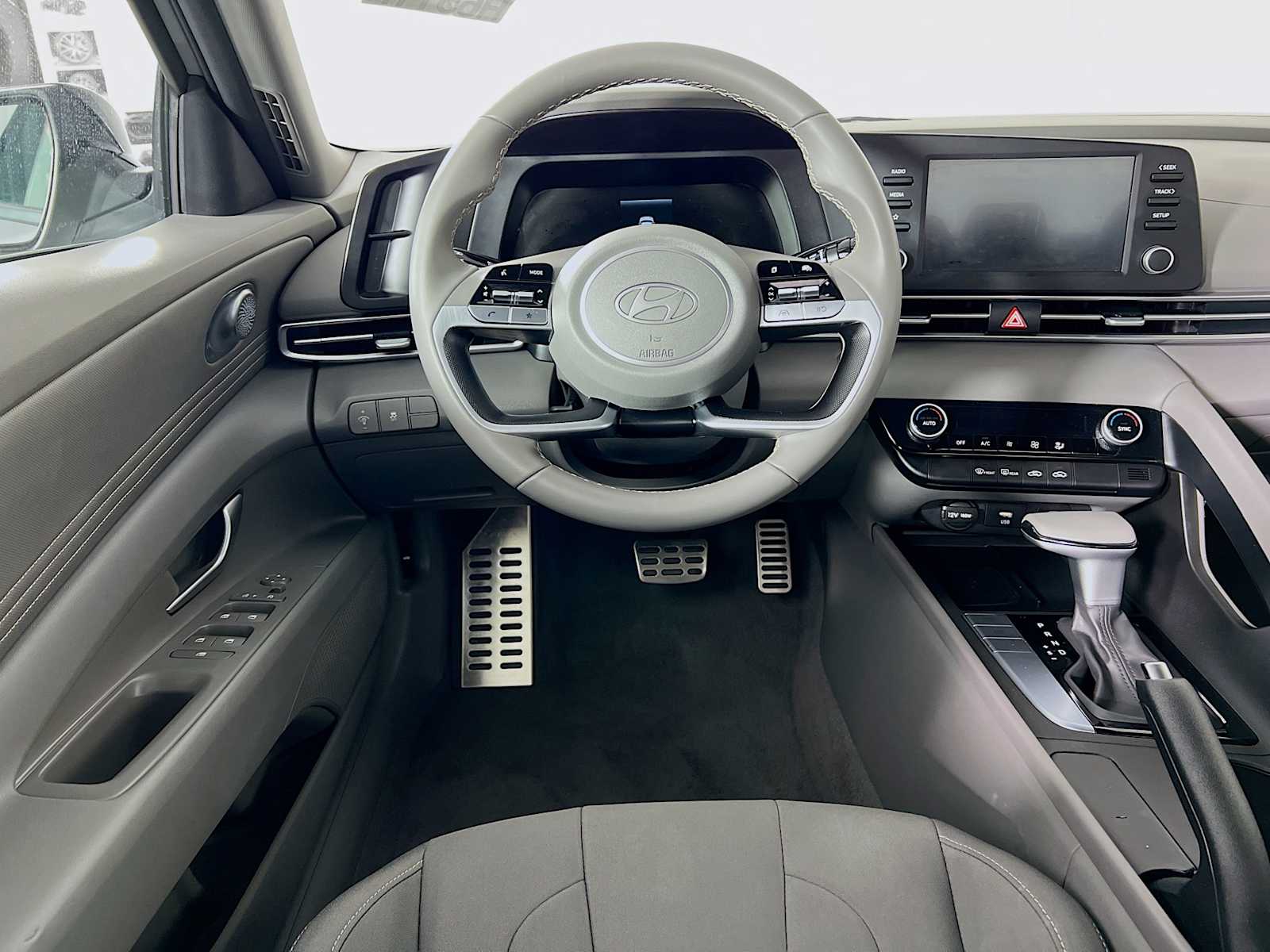 2025 Hyundai Elantra SEL Sport - Photo 21