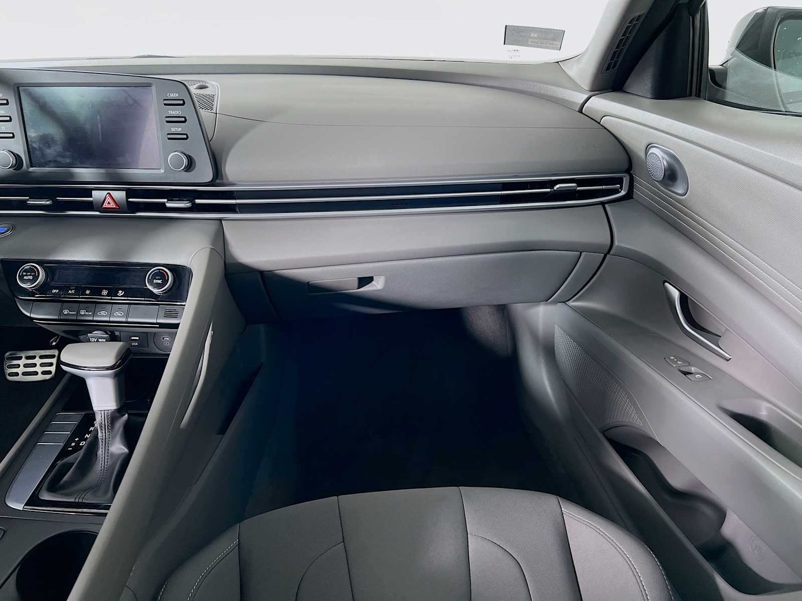 2025 Hyundai Elantra SEL Sport - Photo 22