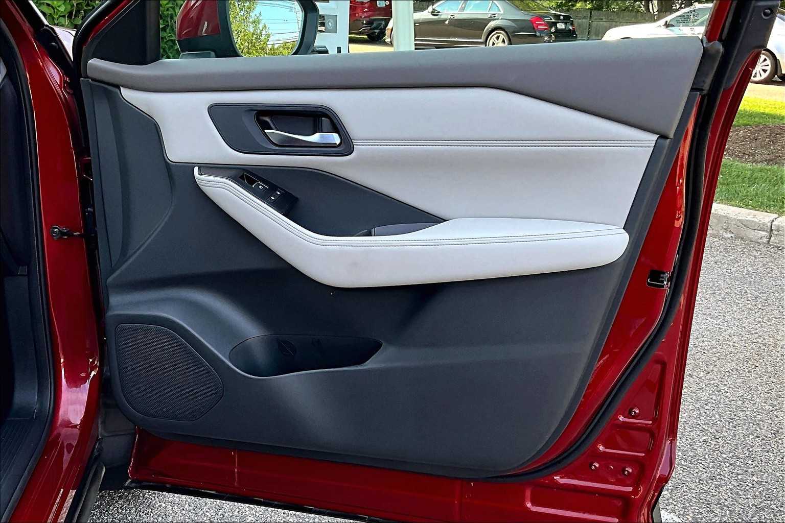 2022 Nissan Rogue SL - Photo 12