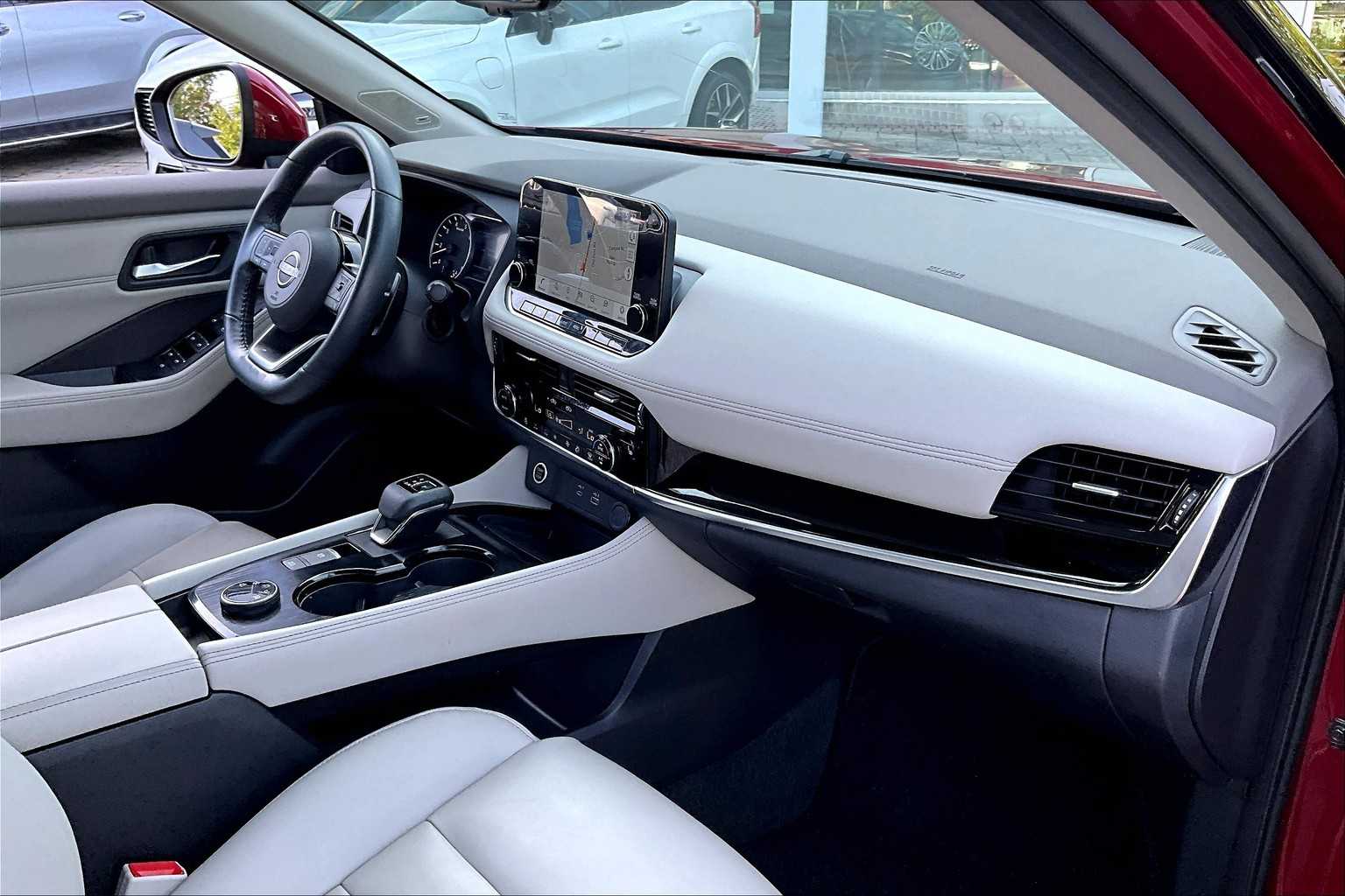 2022 Nissan Rogue SL - Photo 14