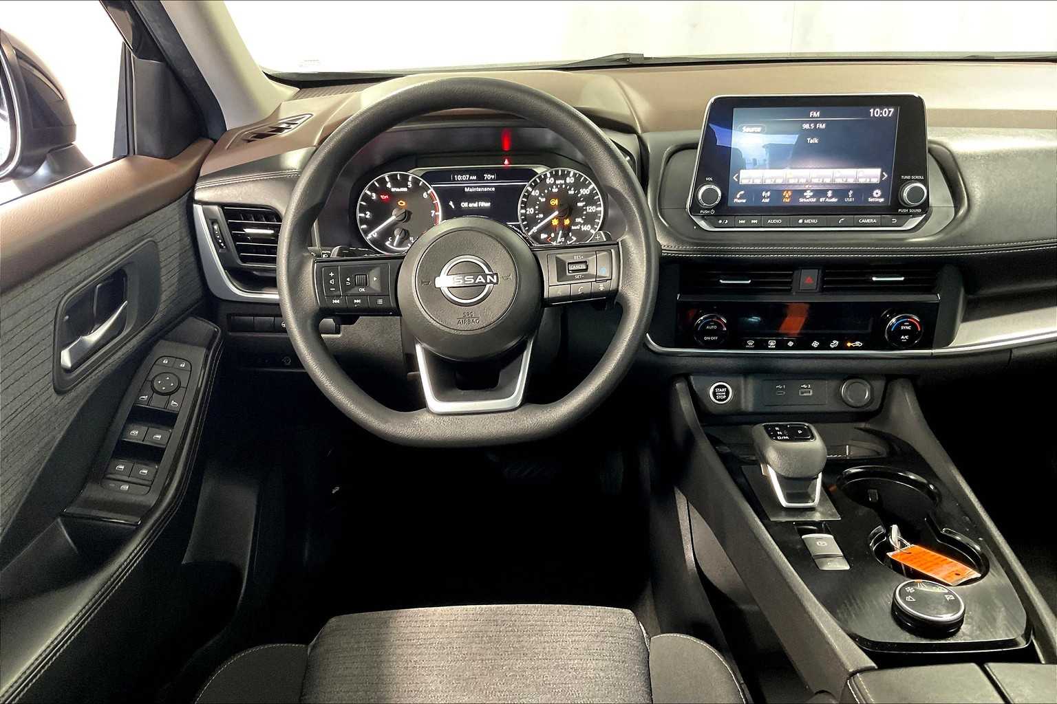 2023 Nissan Rogue SV - Photo 17