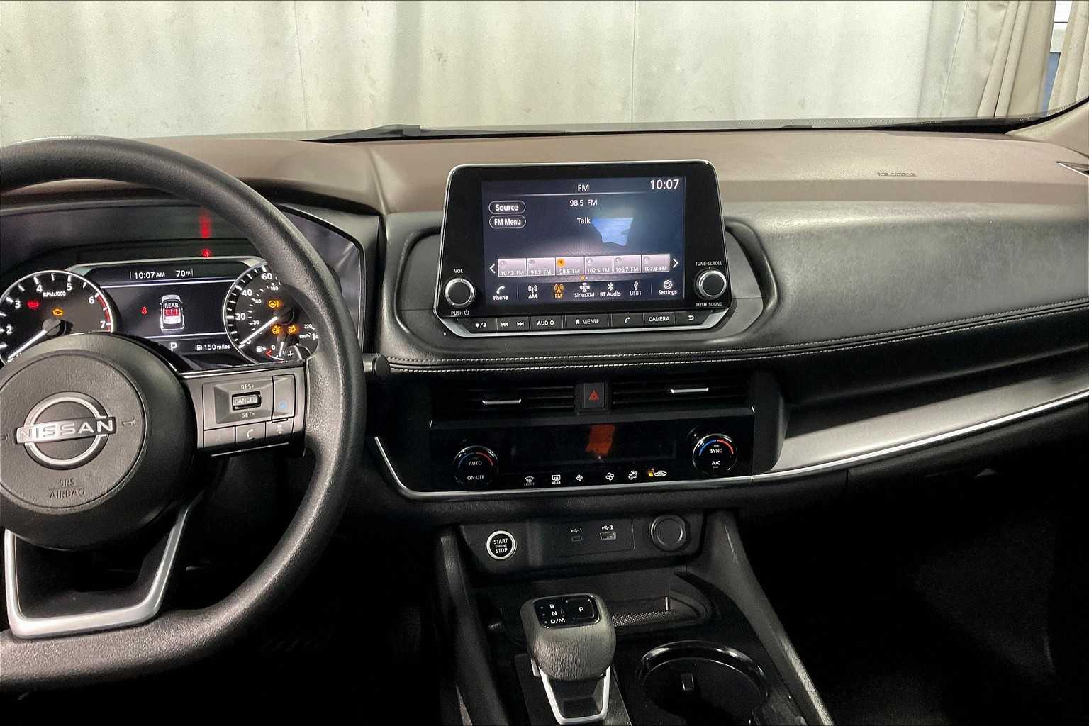 2023 Nissan Rogue SV - Photo 18