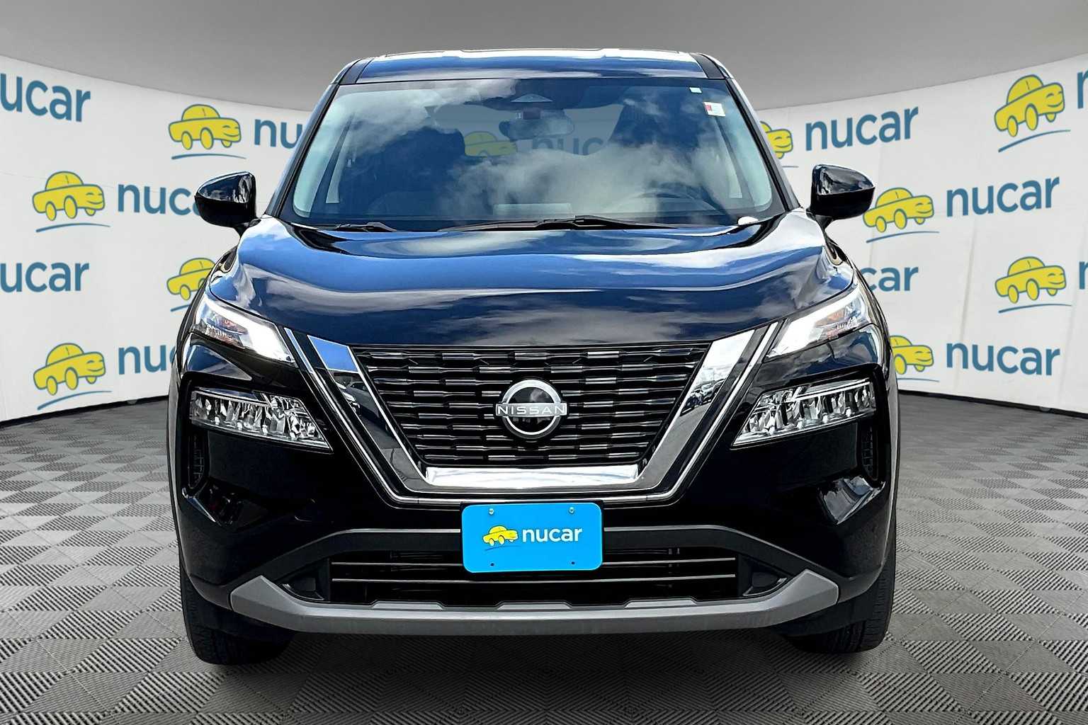 2023 Nissan Rogue SV - Photo 2