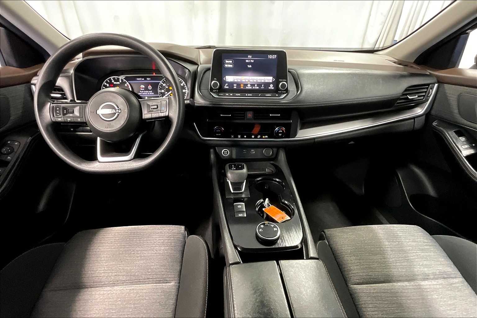 2023 Nissan Rogue SV - Photo 21