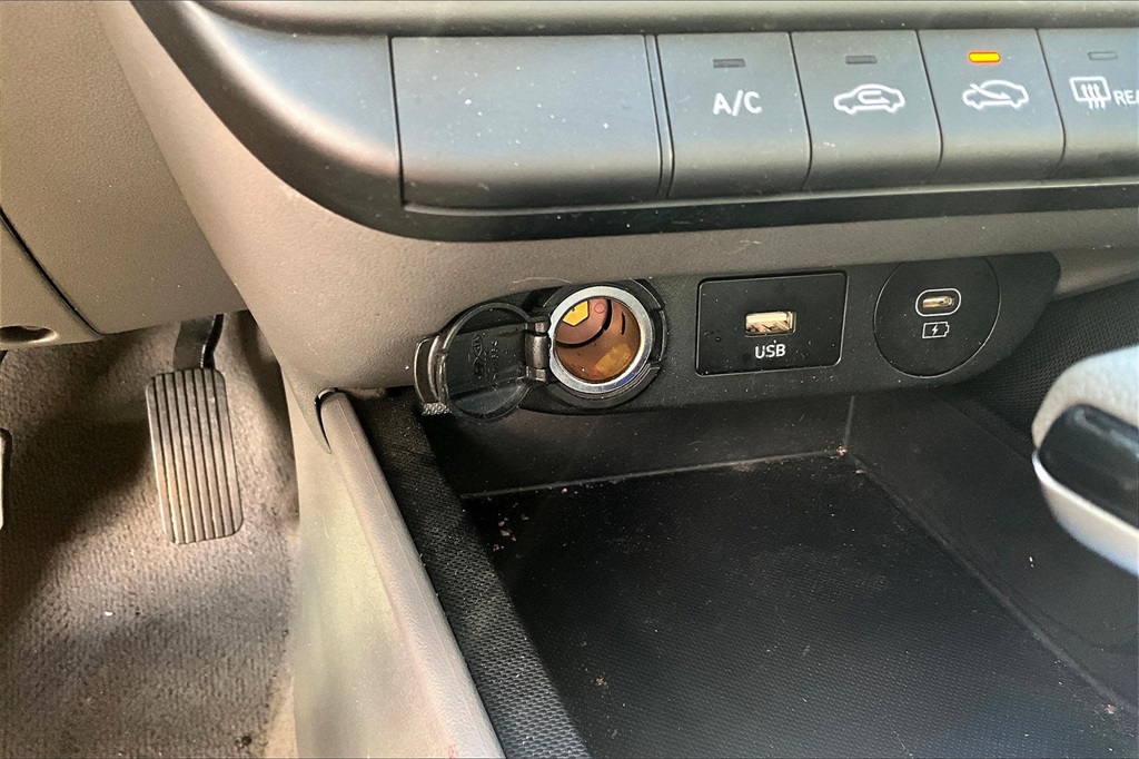 2024 Hyundai Elantra SE - Photo 24