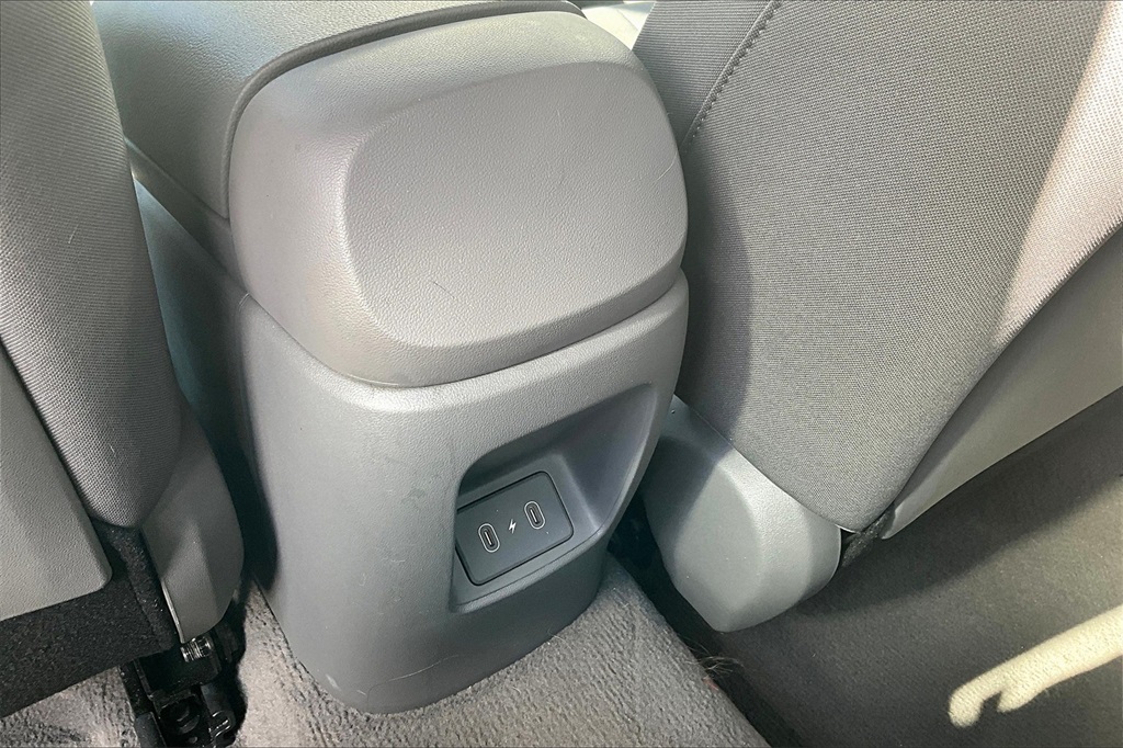 2024 Hyundai Elantra SE - Photo 25