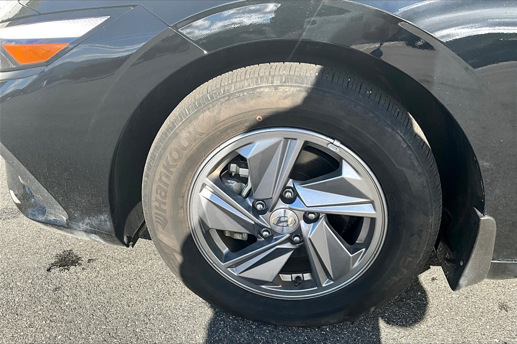 2024 Hyundai Elantra SE - Photo 7