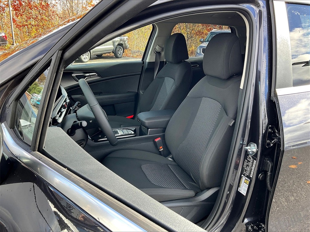 2026 Kia Sportage LX - Photo 11