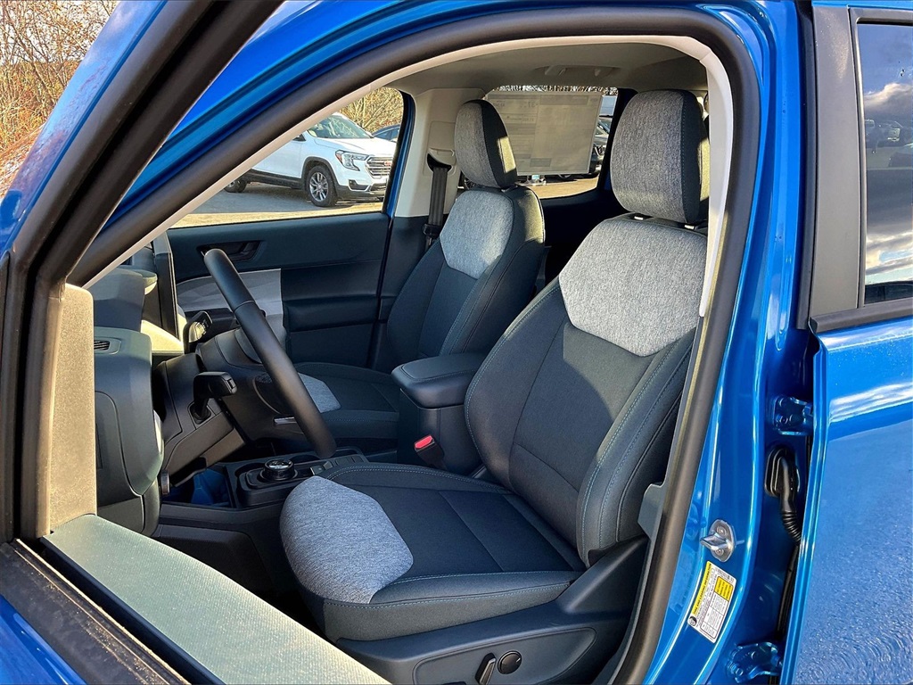 2025 Ford Maverick XLT - Photo 11