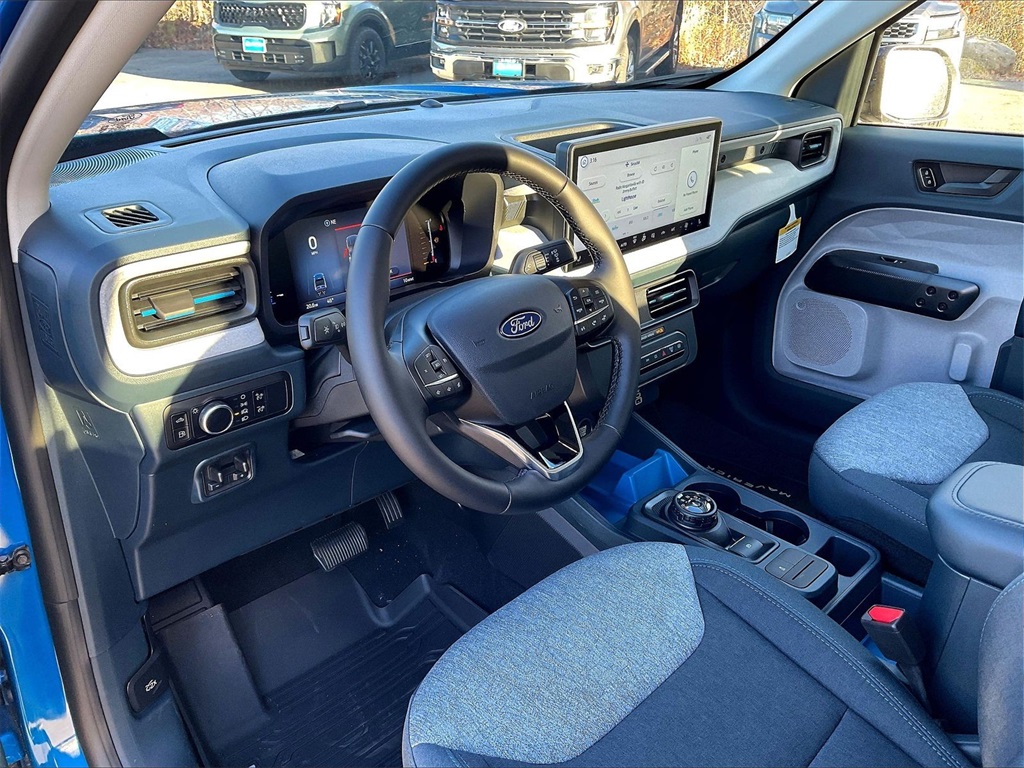 2025 Ford Maverick XLT - Photo 9
